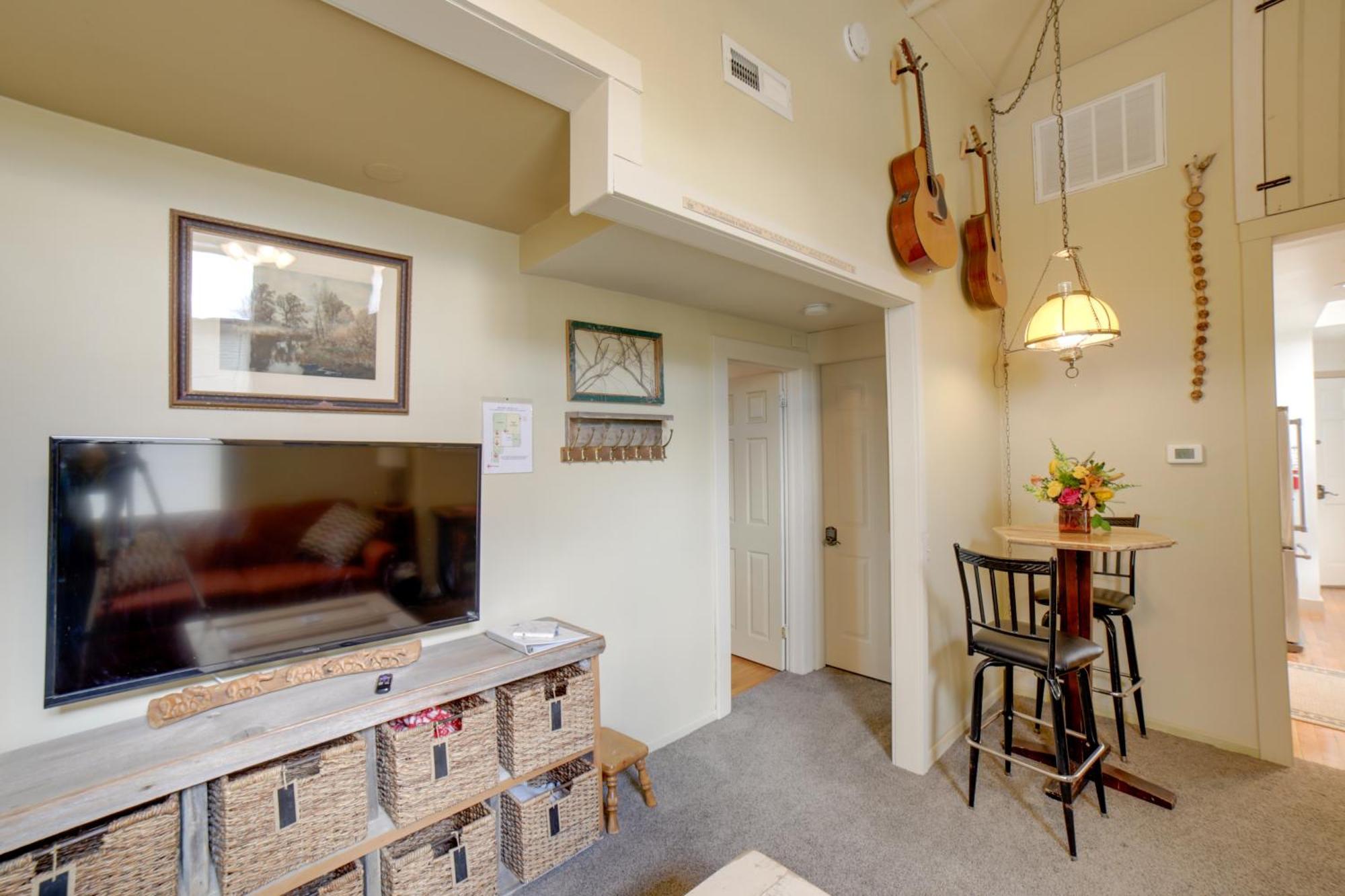Walk To Water St And River Quaint Saugatuck Apt Extérieur photo